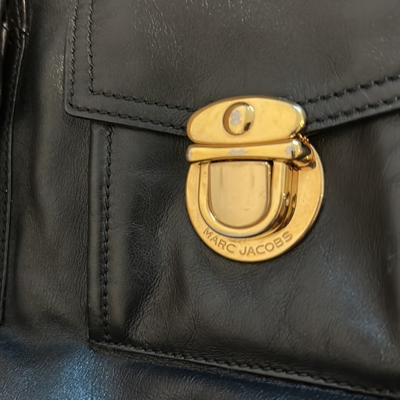 Marc Jacobs black leather Carla handbag with gold-colored hardware - Picture 6 of 10